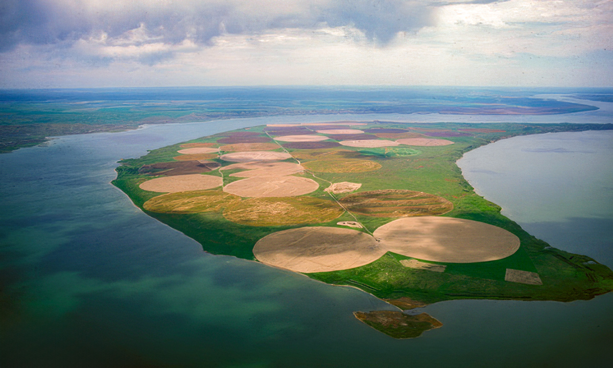 Aerial view of the Big Bend: a 180 degree turn in the river